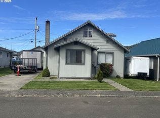 2063 Alder Ave, Reedsport, OR 97467
