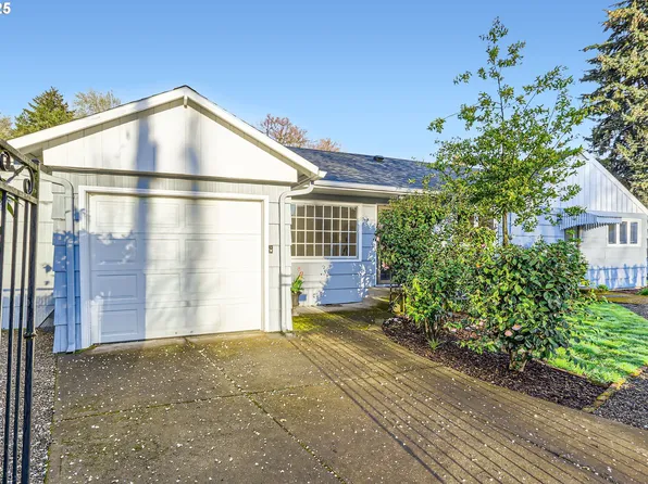 5025 NE Couch St, Portland, OR 97213