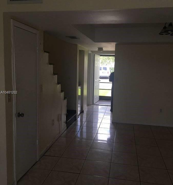 1st image of 4130 SW 61st Ave #4