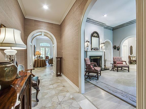 4th image of 104 Lilac Ln
