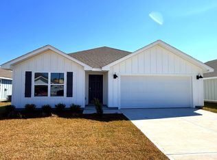 231 Laurel Hill St, Crestview, FL 32539