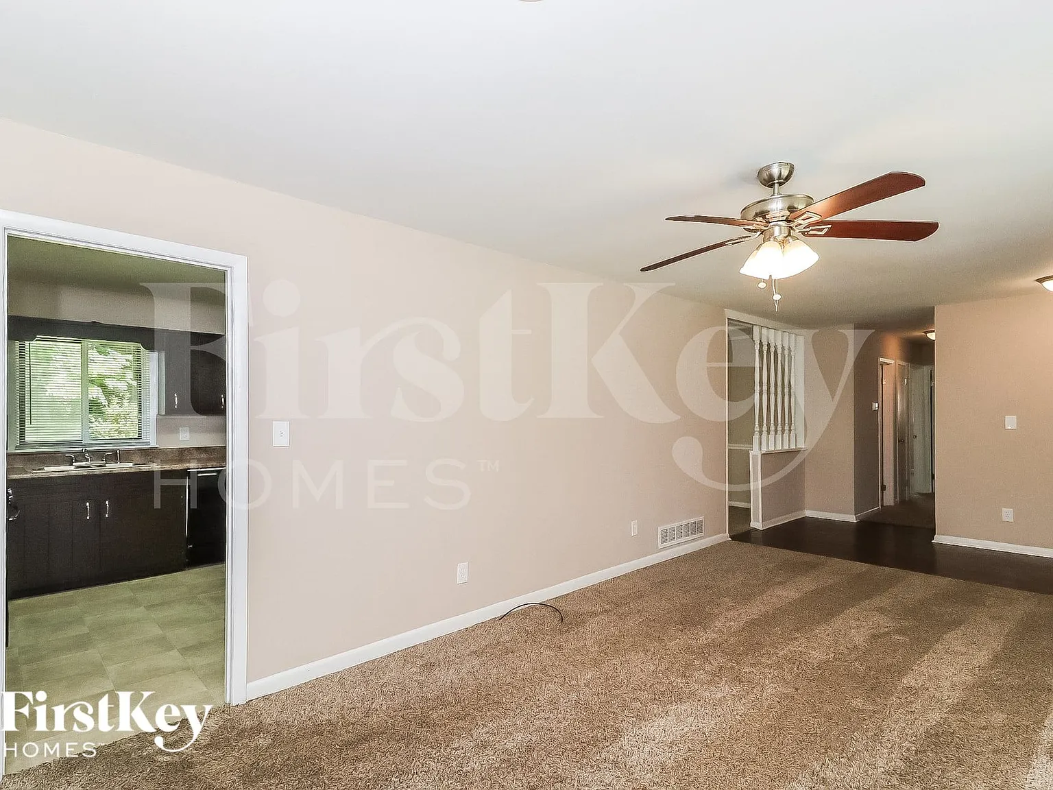3 bed, 2.0 bath, 1273 sqft, $2,025 — Photo 4