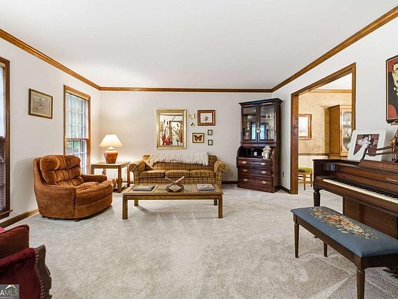 4th image of 3609 Hermitage Dr