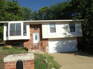 2193 Parkton West Dr, Barnhart, MO 63012
