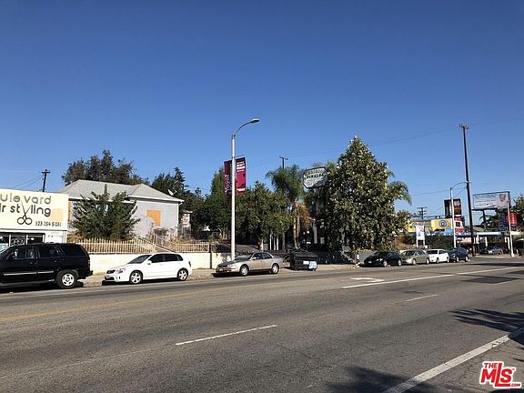 4th image of 5633 York Blvd