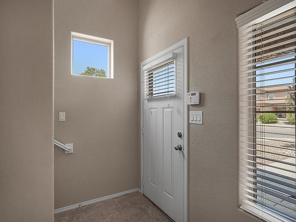 4th image of 2853 Wilder Loop NE