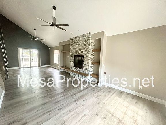 2nd image of 13871 Oakmont Dr