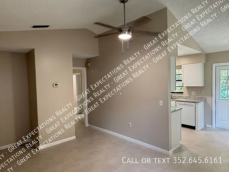 3381 NE 56th Ave — Photo 4