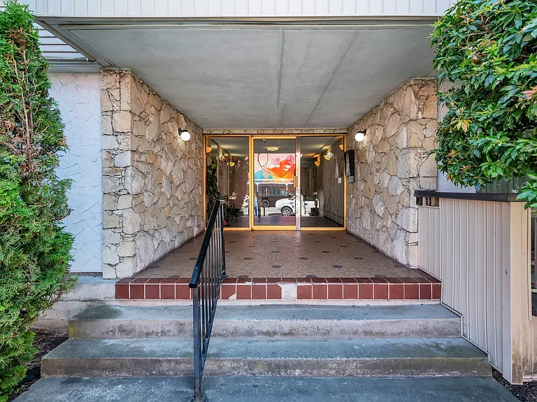 6044 Wilson Ave — Photo 7