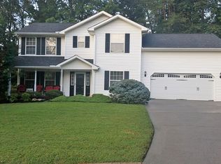 105 English Ct, Oak Ridge, TN 37830