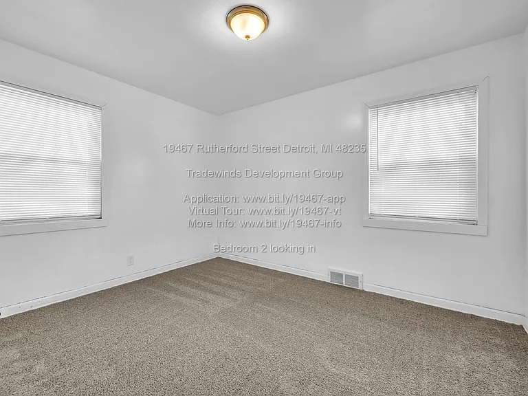 19467 Rutherford St — Photo 5