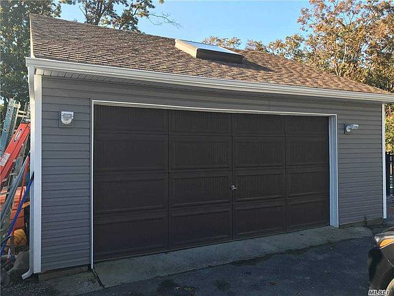 3rd image of 254 Breeze Ave