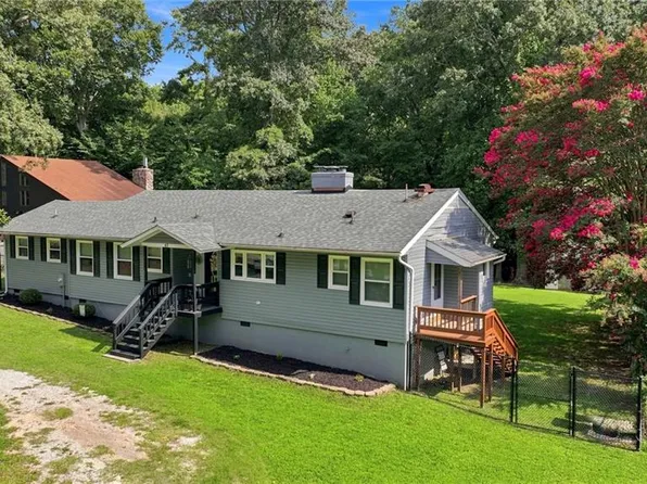40 Denbigh Blvd, Newport News, VA 23608