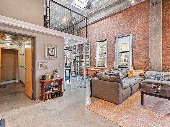 4th image of 250 Park Ave Unit 708