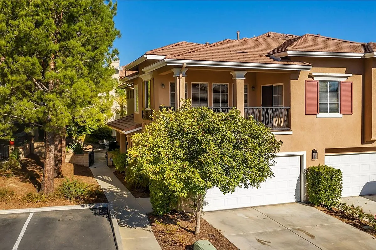 Building Photo - 24207 Larkspur Ct