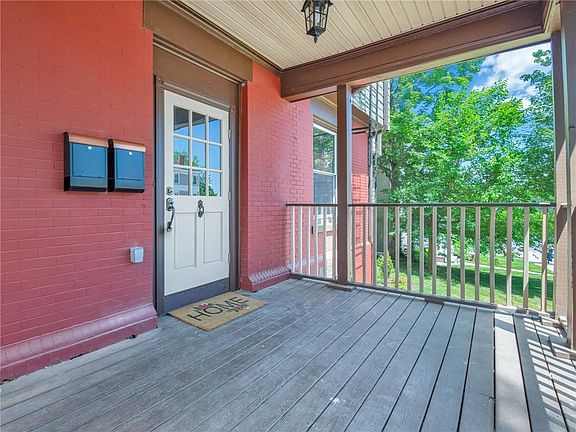 4th image of 166 Waterman St #3