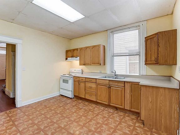 5th image of 1851 Kinney Ave
