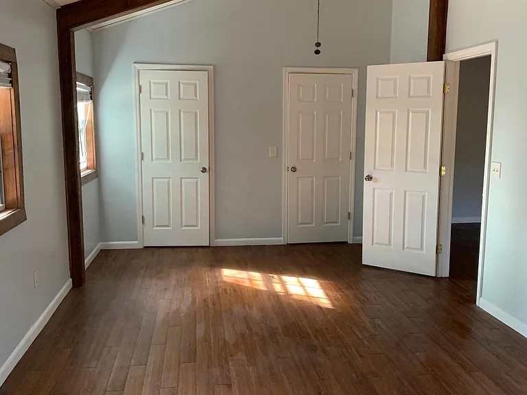2411 Whispering Woods Blvd #4 — Photo 5