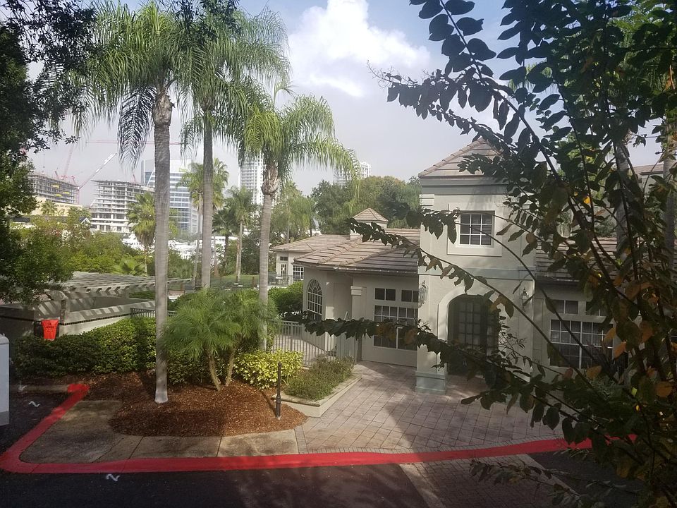 1st image of 611 Island Place Way