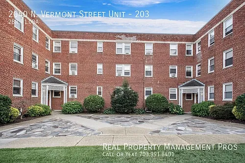 2040 N Vermont St #203 Photo 1
