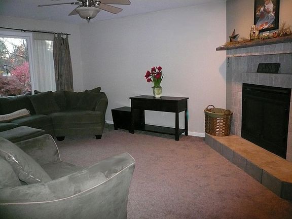 3rd image of 73 Wilderness Ln
