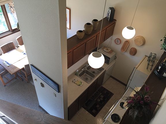 3rd image of 35 Arapahoe Cir