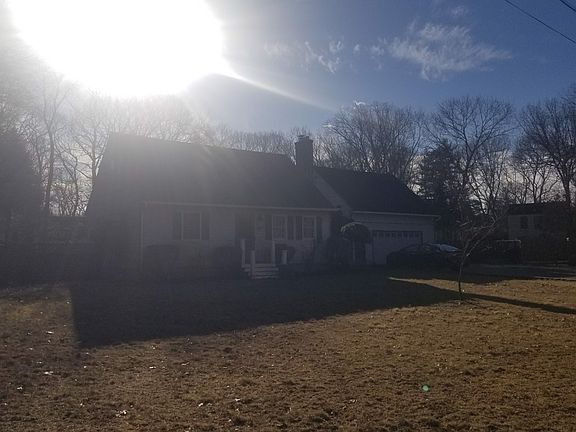 2nd image of 19 Woodcock Ln