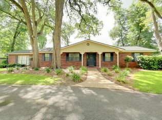 1402 Pineland Dr, Bainbridge, GA 39819