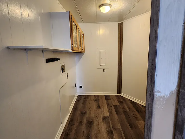 1105 Elyse Dr — Photo 7