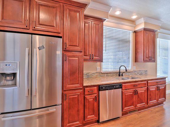 2nd image of 302 Mill Pond Dr
