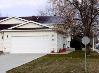 66 Fremont Dr S, Fargo, ND