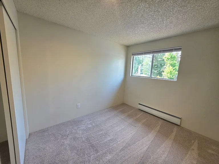 171 1st Ave NW — Photo 22