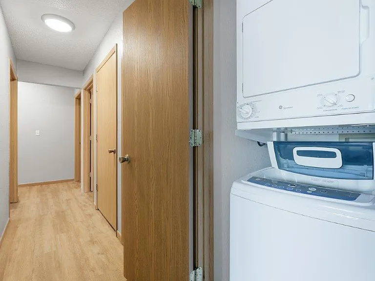 Campus View Apartments — Photo 8