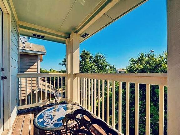 5th image of 2130 Bluffstone Dr