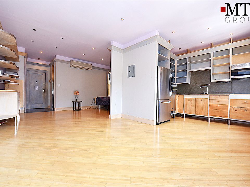 2nd image of 4547 40th St APT 2F