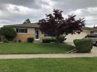 30726 Eiffel Ave, Warren, MI 48088