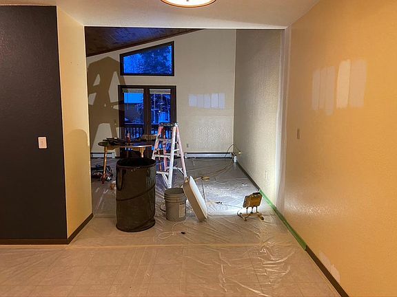 3rd image of 415 Carlton Dr #A