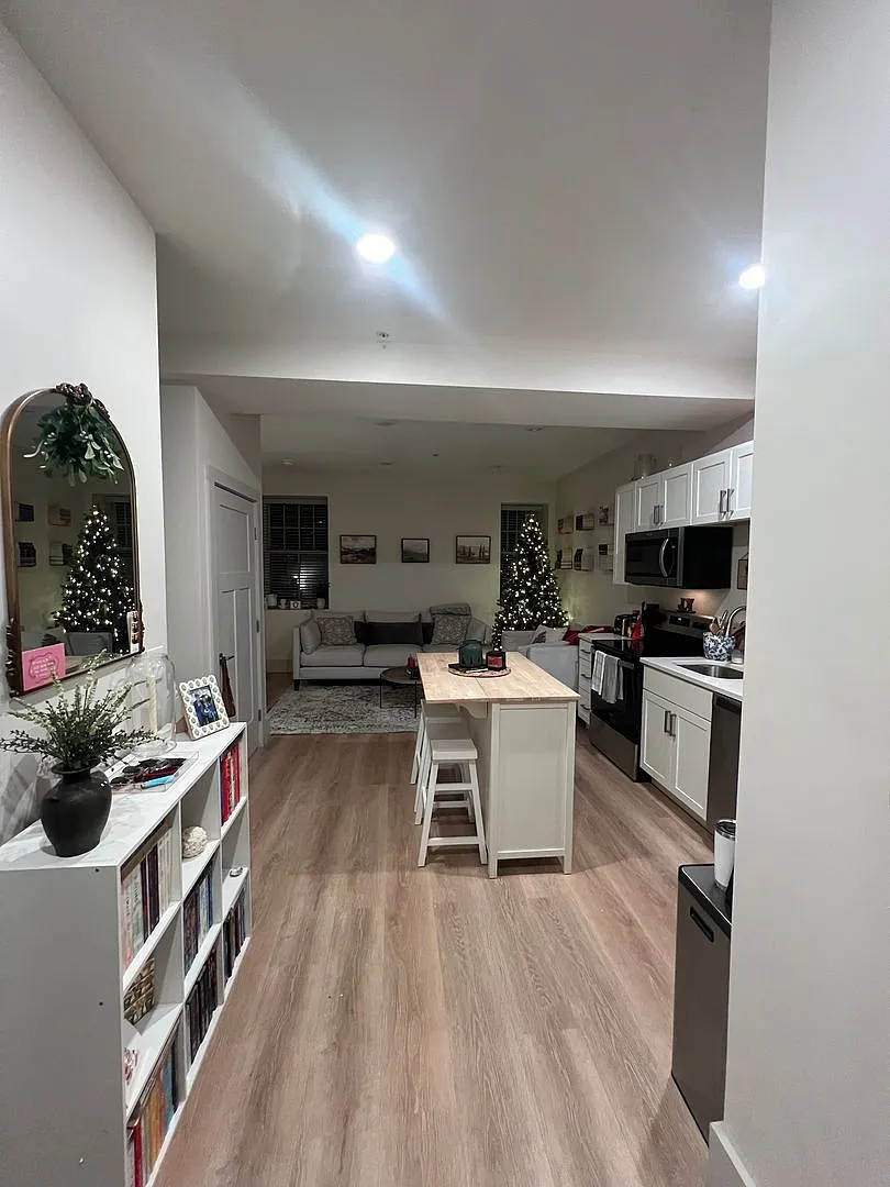 2 Thomas Street — Photo 1