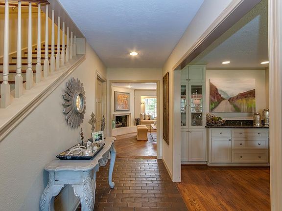 3rd image of 29 S Cheska Ln