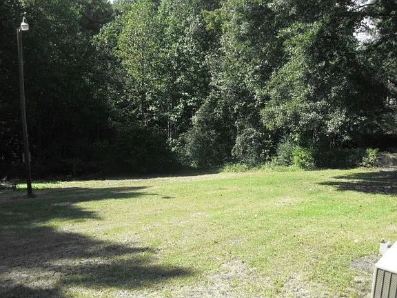 3rd image of 2701 Douglas Dr