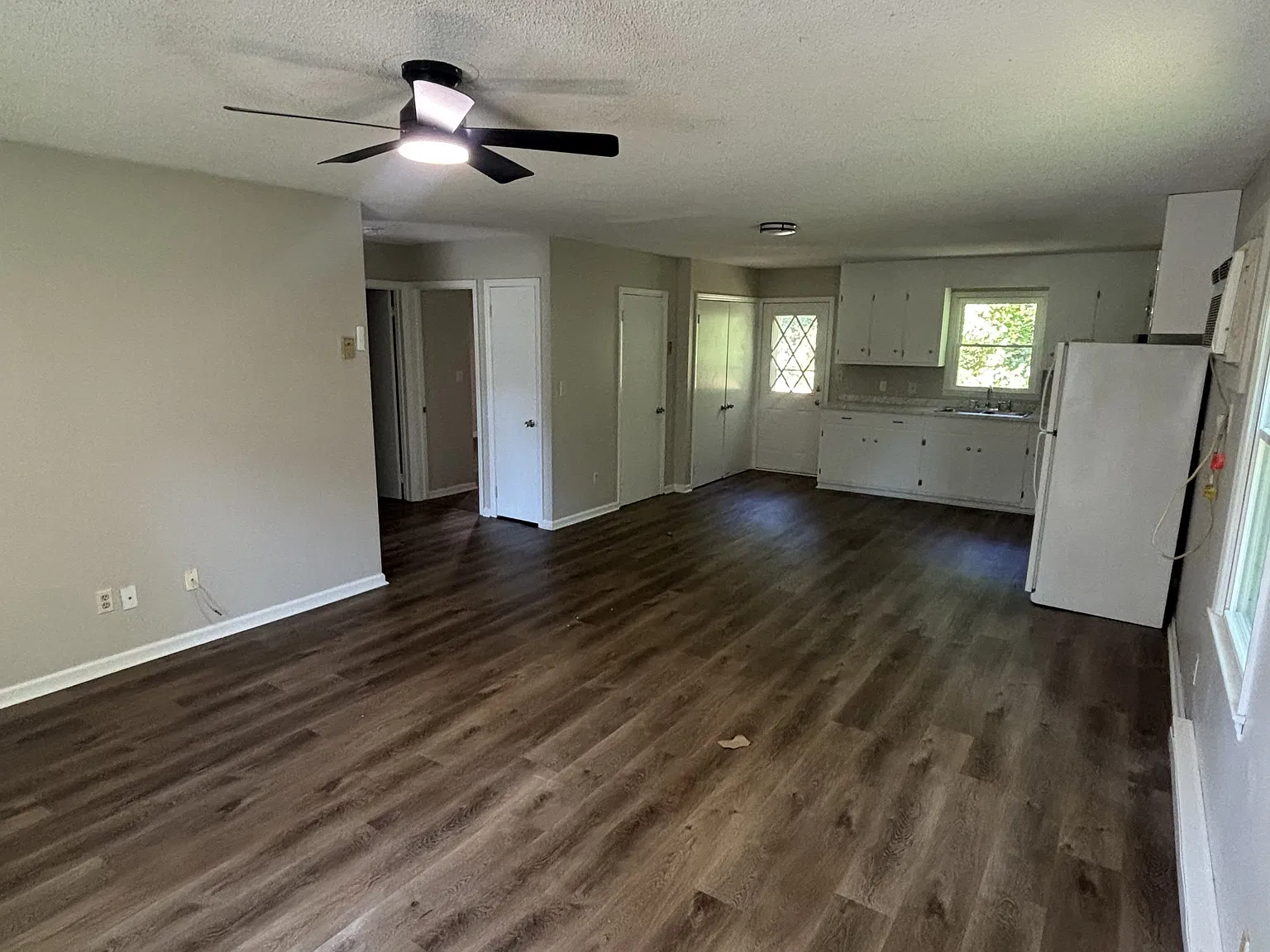 802 Kate Street - C — Photo 3