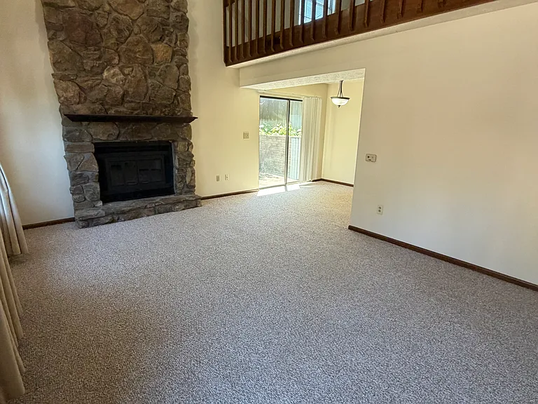 6314 Pine Dr — Photo 3
