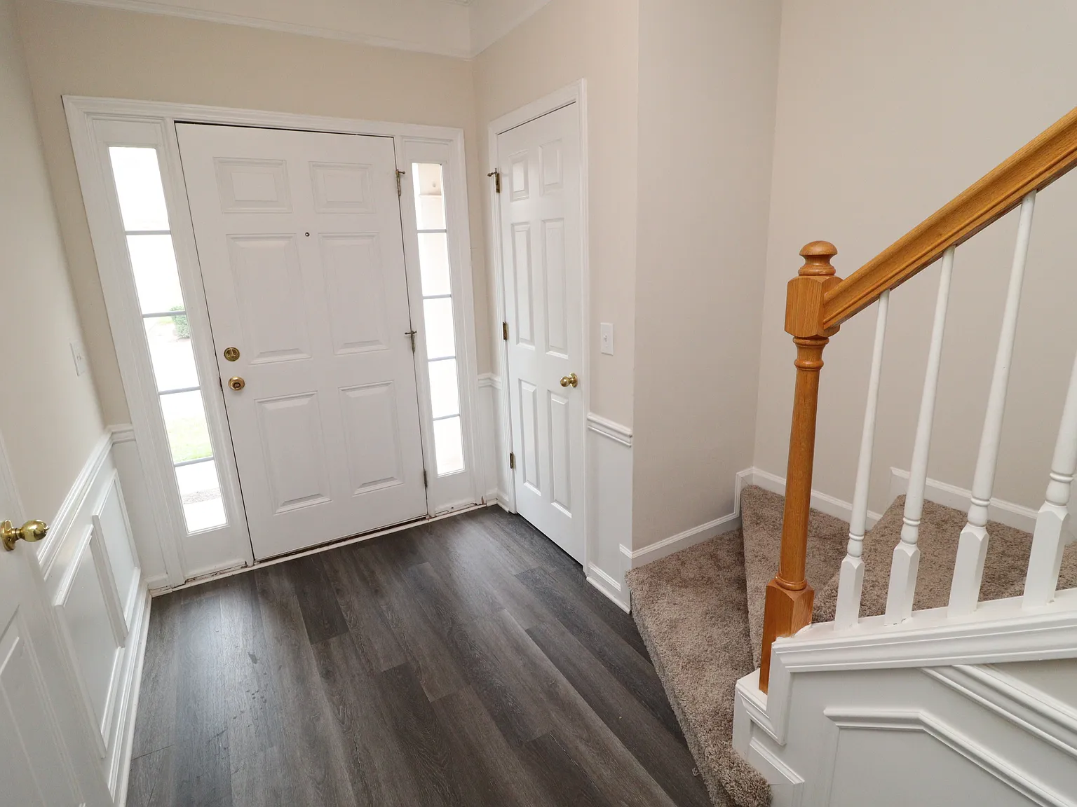 Inviting Morrisville Townhome in Breckenridge Available Immediately — Photo 2