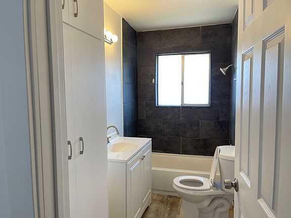 5th image of 319 S Alessandro St APT A