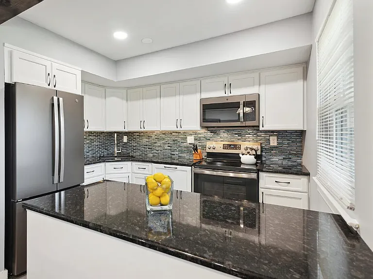 23 Kearney Dr — Photo 3