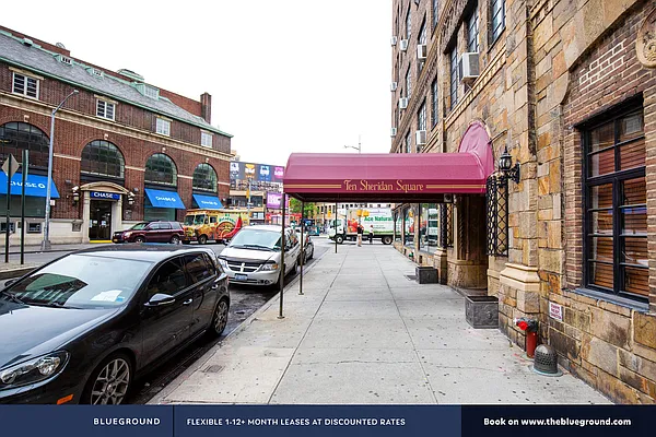 Rented by The Blueground | media 27