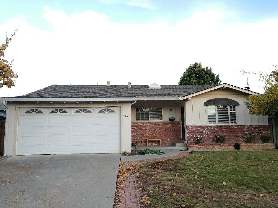 1st image of 2442 Le Bain Dr