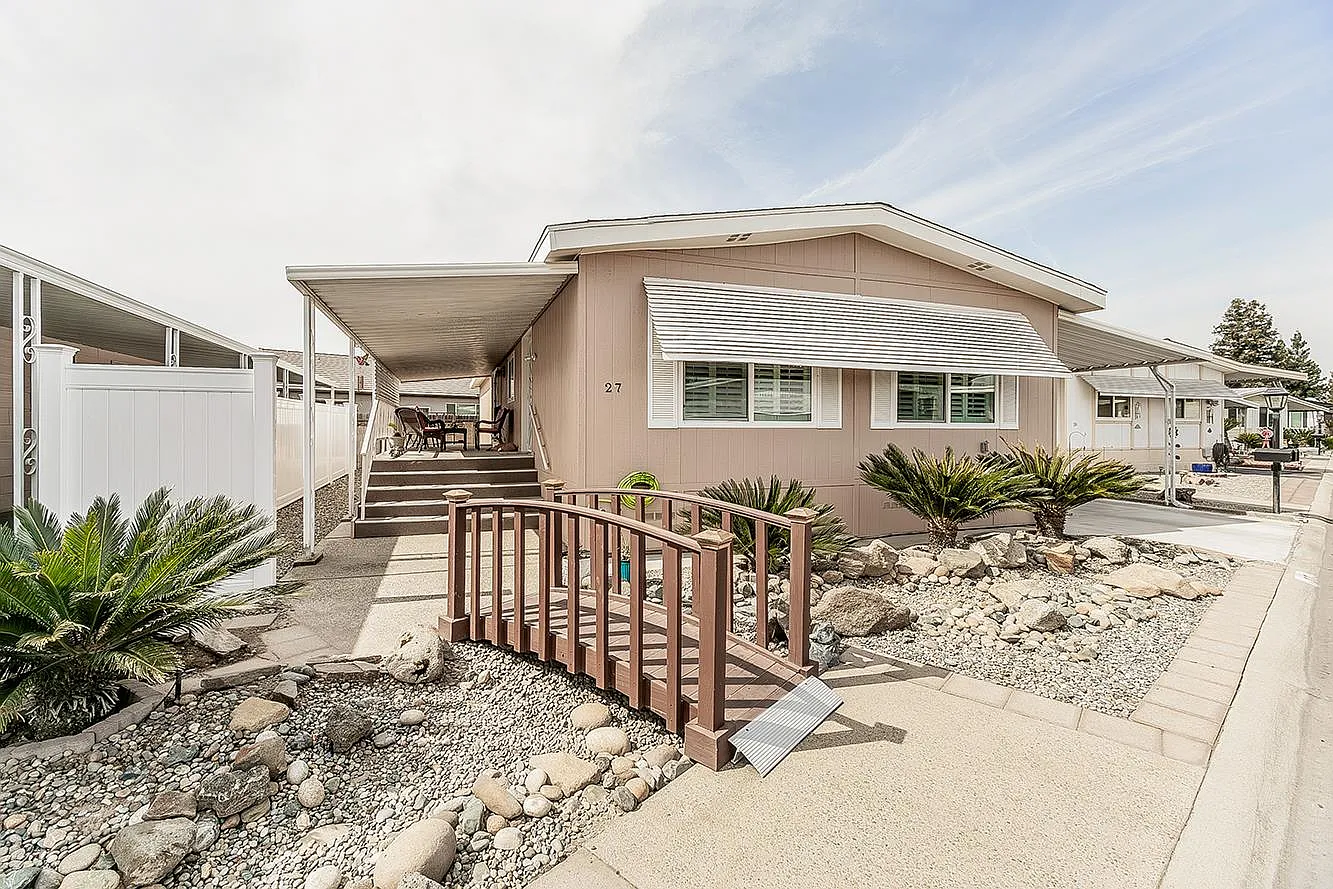 371 Bethel Ave Spc 27 photo 1