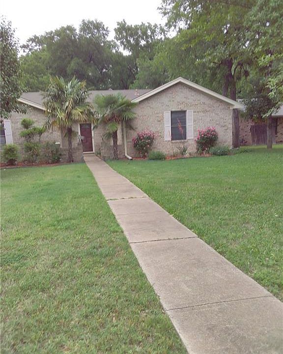 1st image of 104 Woodforest Dr