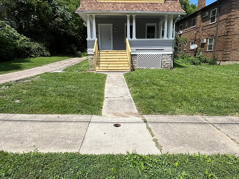 3006 Glenway Ave — Photo 2